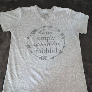 Live simply Gray Tee